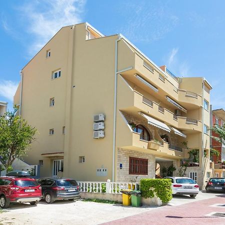 Apartments Barba Тучепи Екстер'єр фото