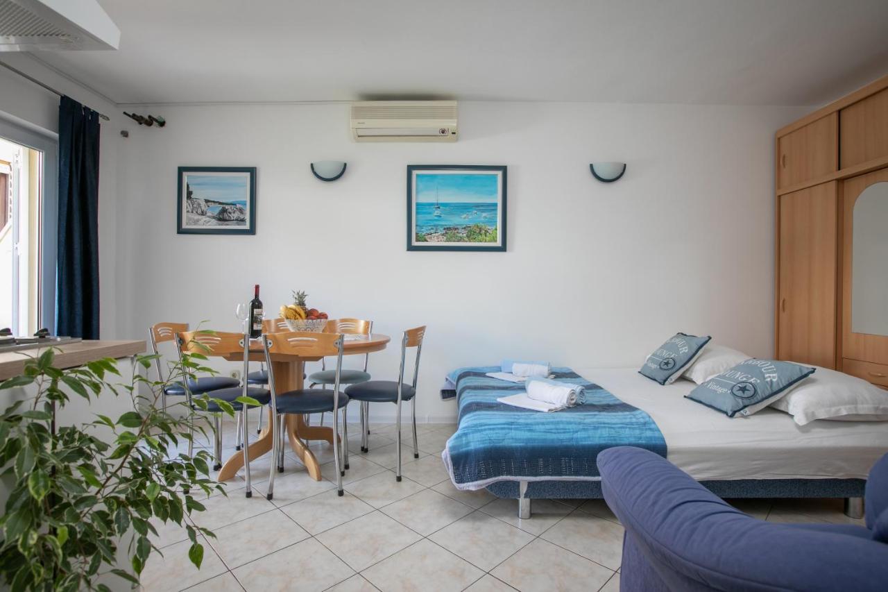 Apartments Barba Тучепи Екстер'єр фото