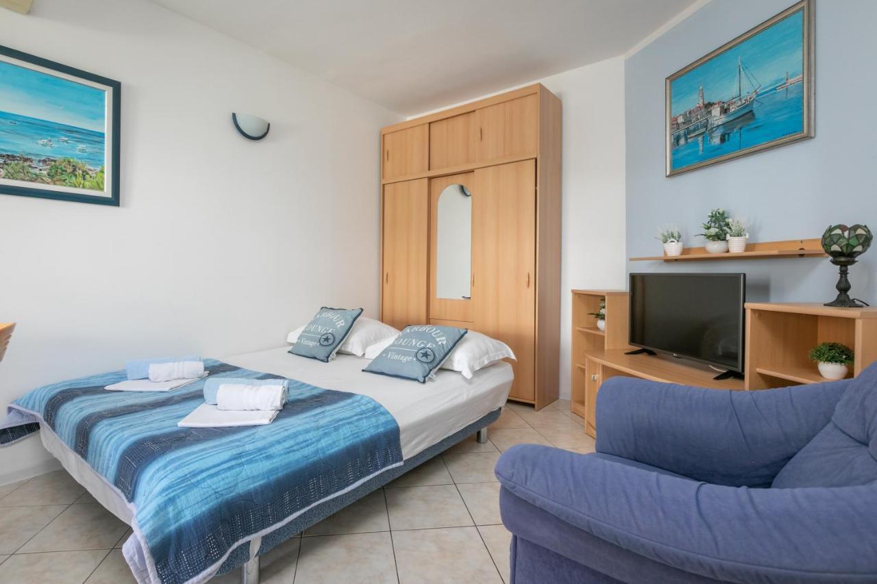 Apartments Barba Тучепи Екстер'єр фото