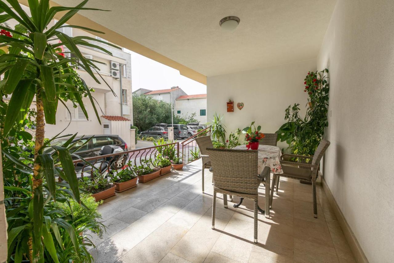 Apartments Barba Тучепи Екстер'єр фото
