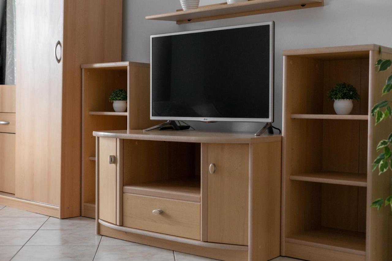 Apartments Barba Тучепи Екстер'єр фото