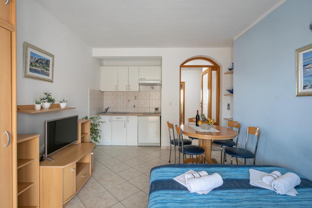 Apartments Barba Тучепи Екстер'єр фото