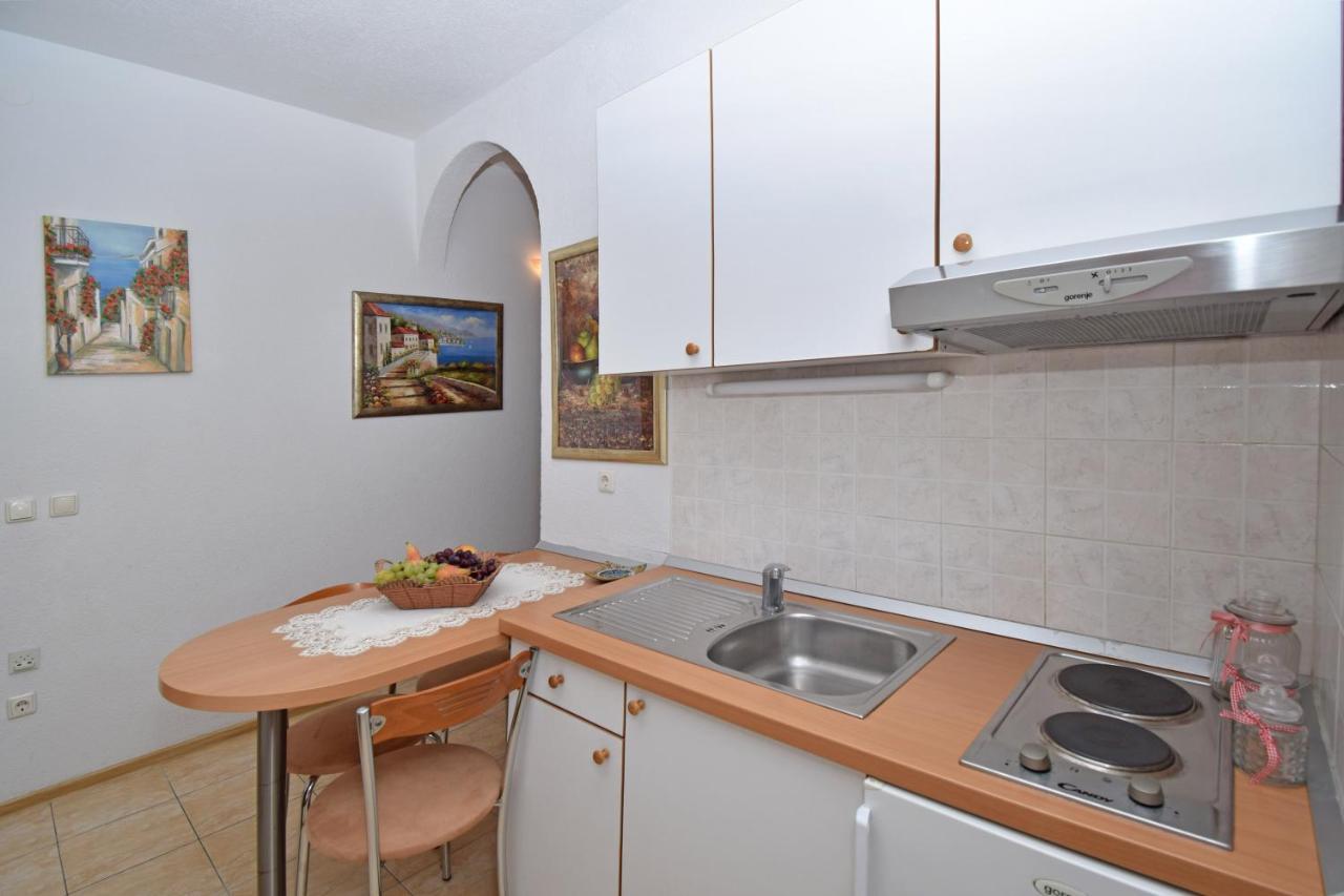 Apartments Barba Тучепи Екстер'єр фото