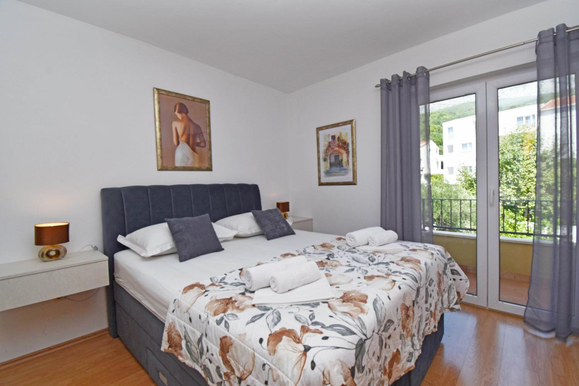 Apartments Barba Тучепи Екстер'єр фото