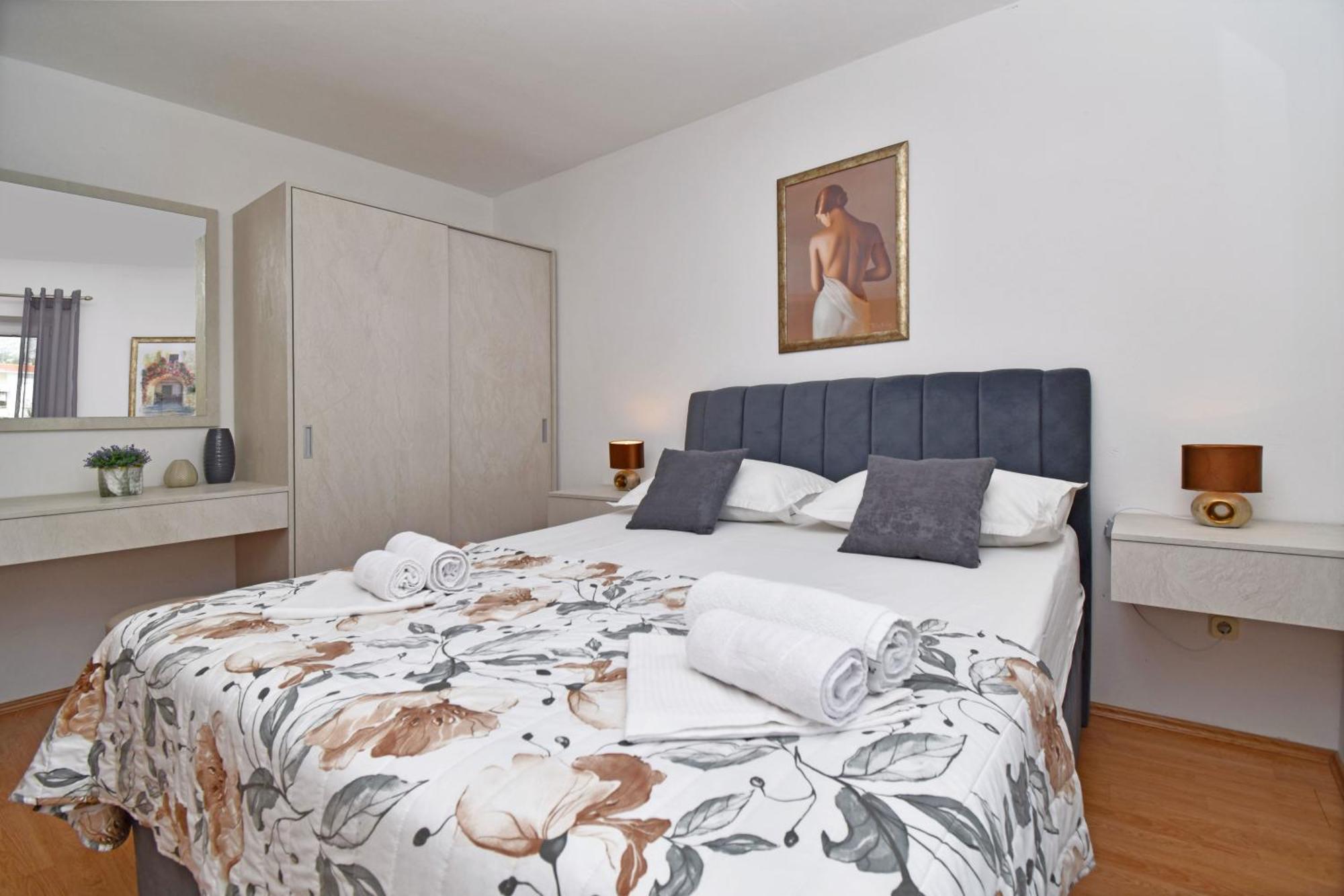 Apartments Barba Тучепи Екстер'єр фото